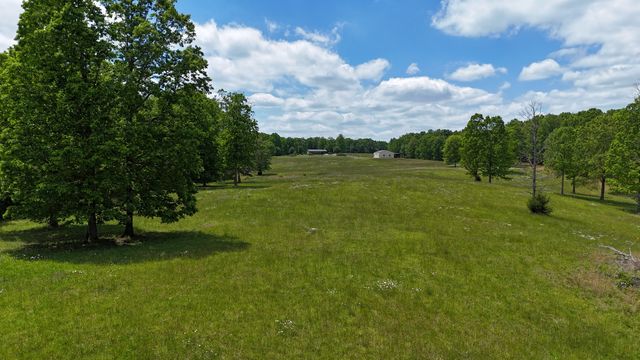 7549 Harrison Ferry Rd, Mcminnville, TN 37110
