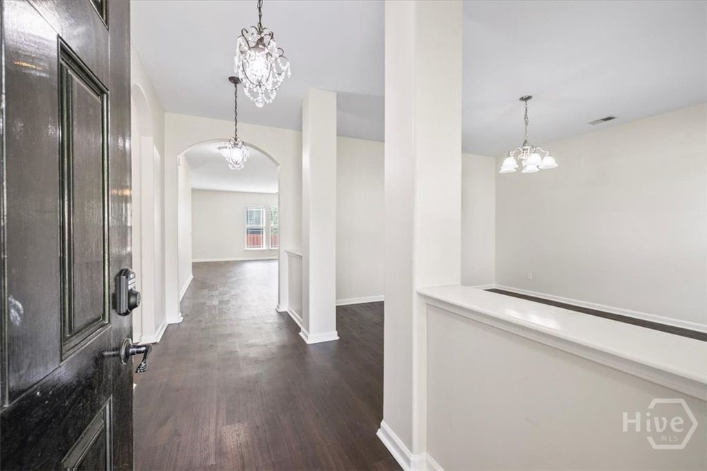 Image 4 of property listing at 5 Capella Circle, Savannah, GA 31419