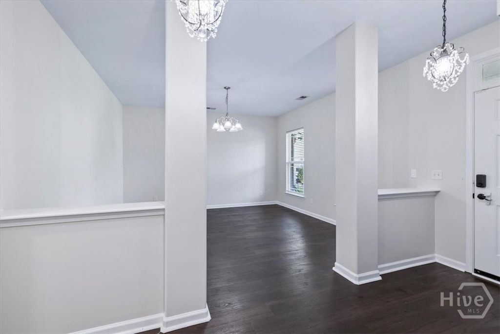 Image 5 of property listing at 5 Capella Circle, Savannah, GA 31419