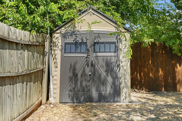 6054 Dunson Drive, Watauga, TX 76148