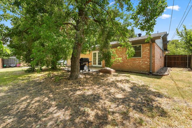 6054 Dunson Drive, Watauga, TX 76148
