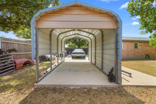 6054 Dunson Drive, Watauga, TX 76148