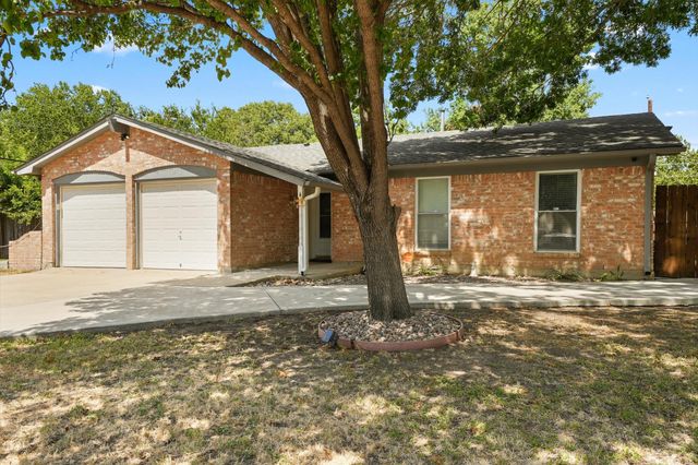 6054 Dunson Drive, Watauga, TX 76148