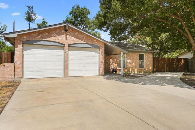 6054 Dunson Drive, Watauga, TX 76148