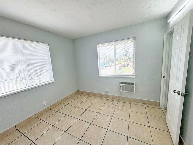 100 NW 30TH Avenue 1, Fort Lauderdale, FL 33311