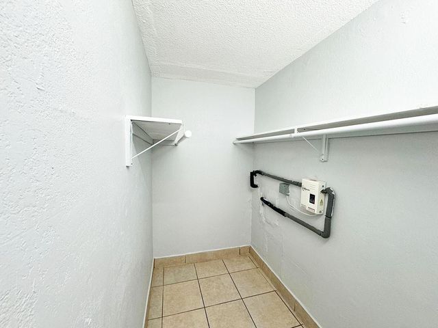 100 NW 30TH Avenue 1, Fort Lauderdale, FL 33311