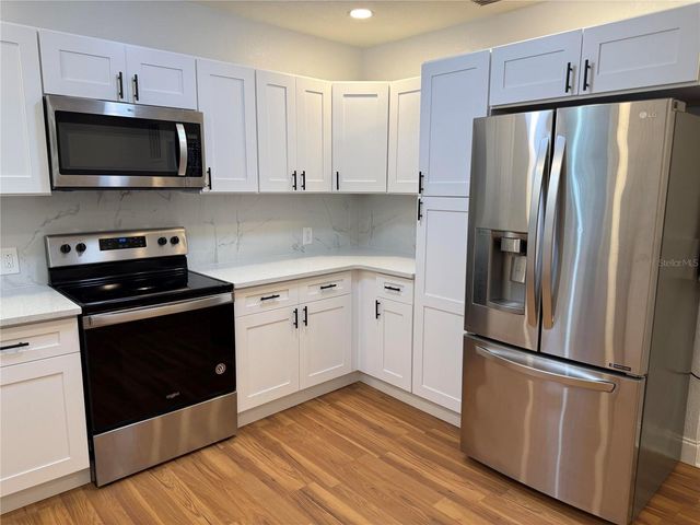 1200 SUNSHINE AVENUE, Leesburg, FL 34748