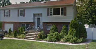 12 Jay Court 1st floor, Islip, NY 11751
