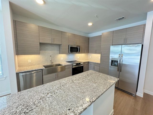 9302 Fry Rd A3-431, Cypress, TX 77433