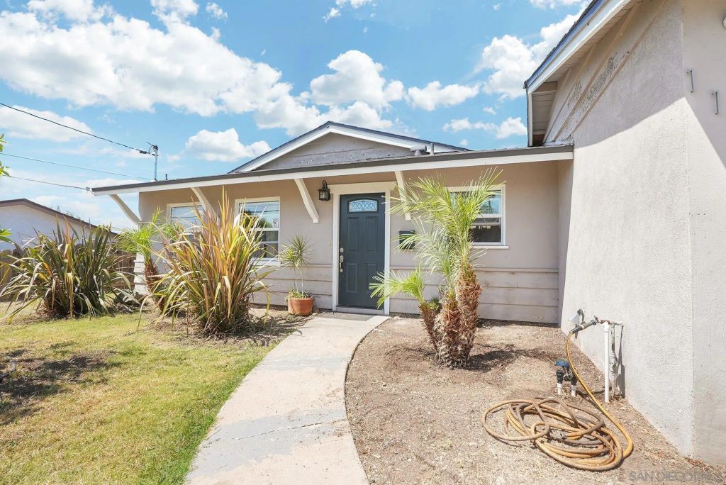 1138 Purdy Street, Spring Valley, CA 91977