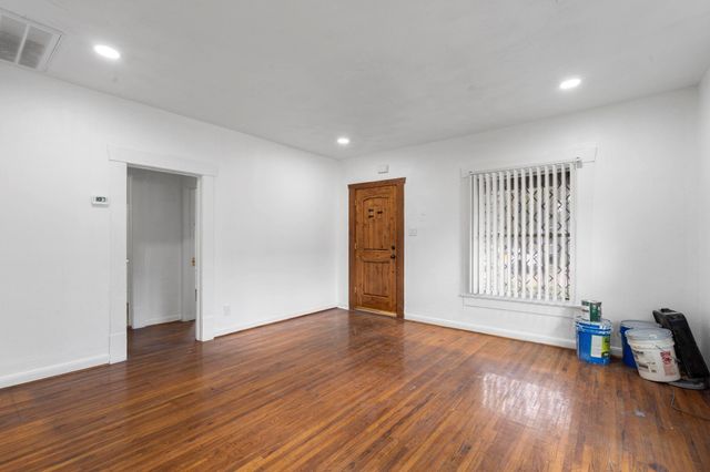 6633 Avenue T, Houston, TX 77011