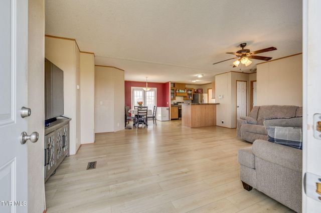 175 Forest Road, Mosheim, TN 37818