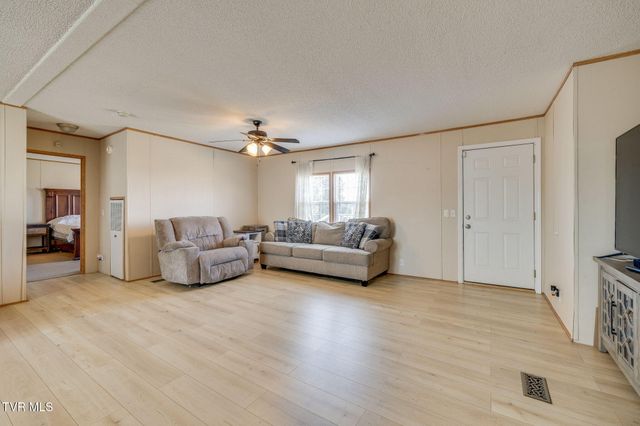 175 Forest Road, Mosheim, TN 37818