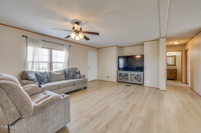 175 Forest Road, Mosheim, TN 37818