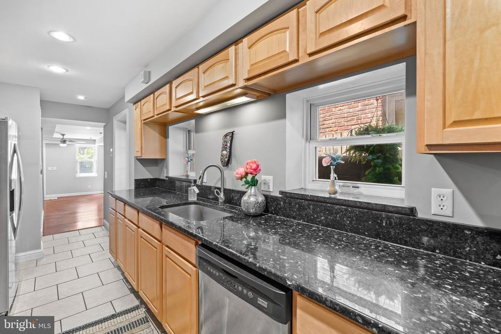 Image 13 of property listing at 2226 ESSEX ST, Baltimore, MD 21231