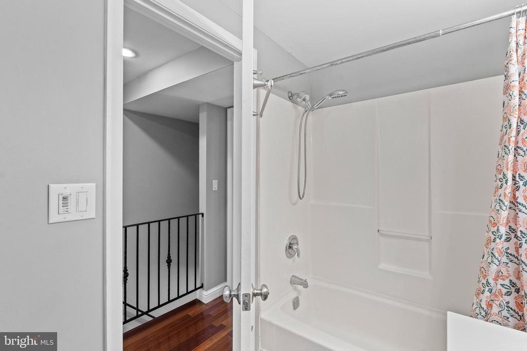 Image 20 of property listing at 2226 ESSEX ST, Baltimore, MD 21231