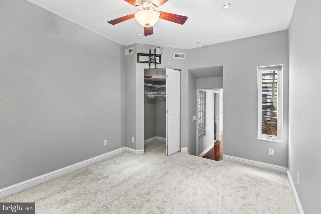 Image 29 of property listing at 2226 ESSEX ST, Baltimore, MD 21231