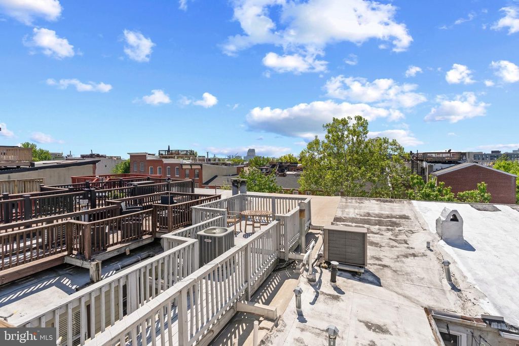 Image 34 of property listing at 2226 ESSEX ST, Baltimore, MD 21231