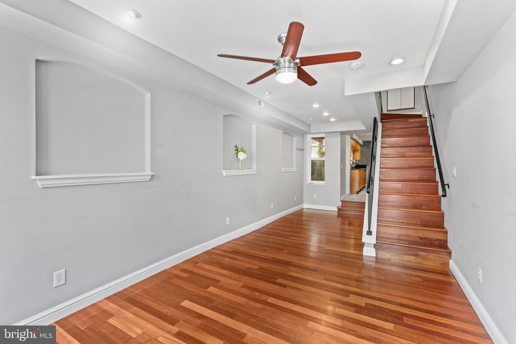 Image 5 of property listing at 2226 ESSEX ST, Baltimore, MD 21231