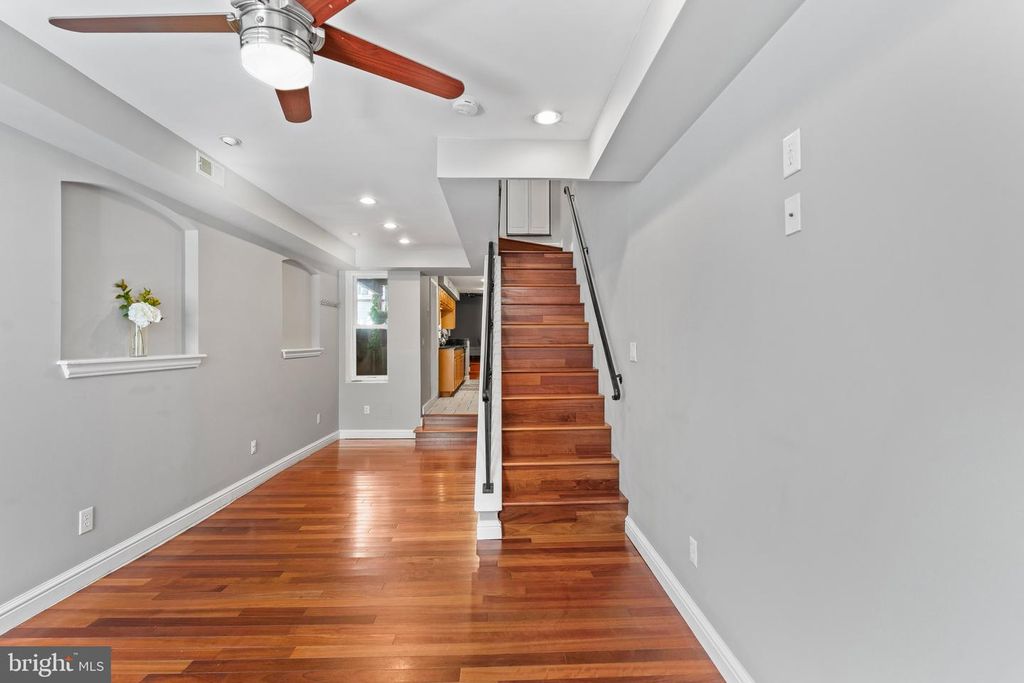 Image 6 of property listing at 2226 ESSEX ST, Baltimore, MD 21231
