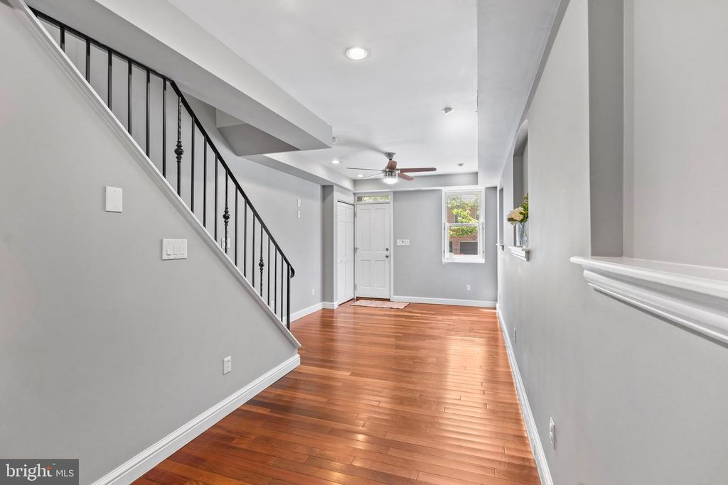 Image 8 of property listing at 2226 ESSEX ST, Baltimore, MD 21231