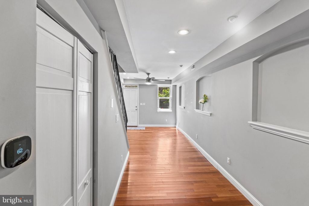Image 9 of property listing at 2226 ESSEX ST, Baltimore, MD 21231