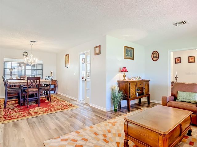 17819 PALM STREET, Umatilla, FL 32784
