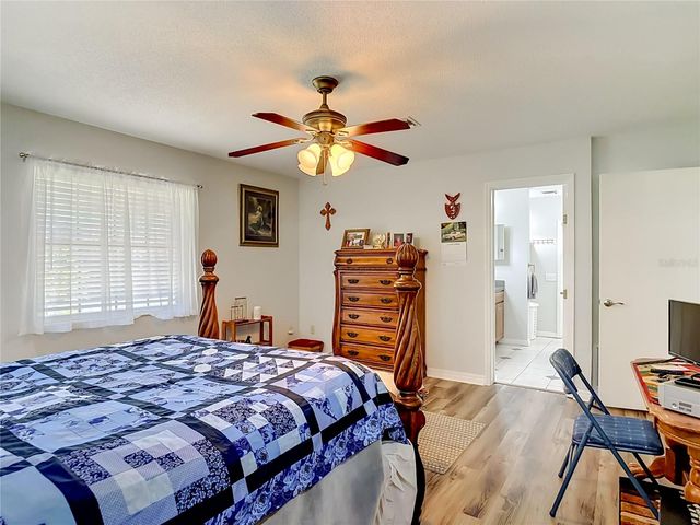 17819 PALM STREET, Umatilla, FL 32784