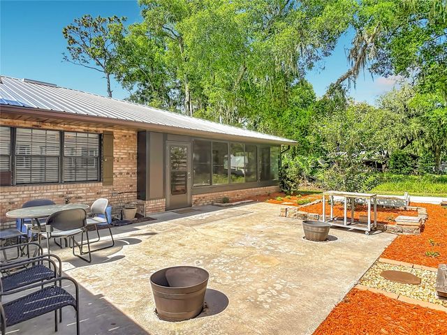 17819 PALM STREET, Umatilla, FL 32784
