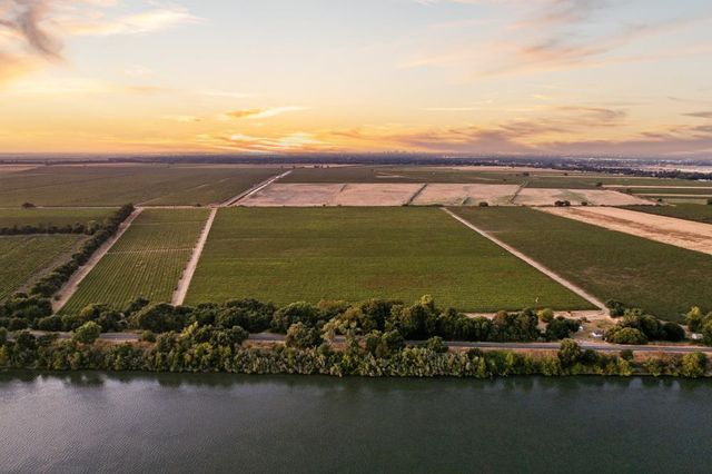 53140 S River Rd, Clarksburg, CA 95612