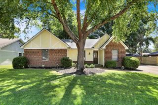 3104 INGLESIDE DR, Bartlett, TN 38134