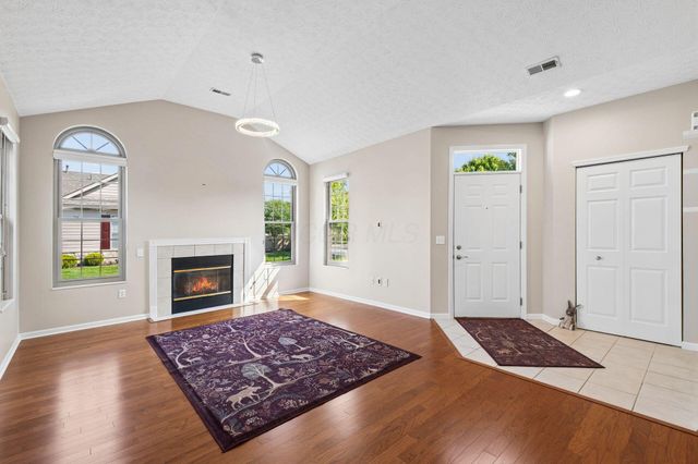 8848 Linksway Drive, Powell, OH 43065