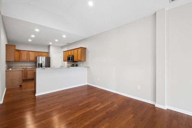 8848 Linksway Drive, Powell, OH 43065
