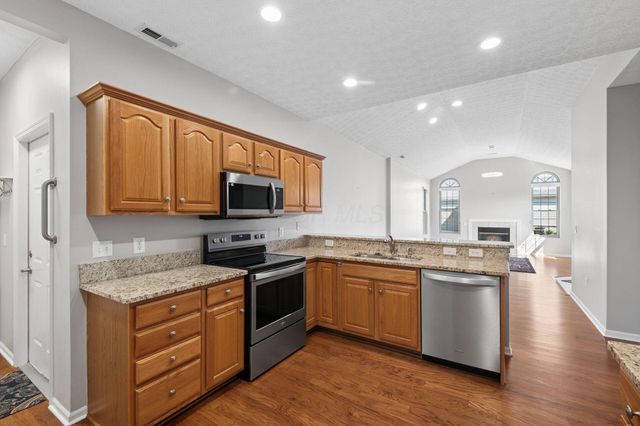 8848 Linksway Drive, Powell, OH 43065