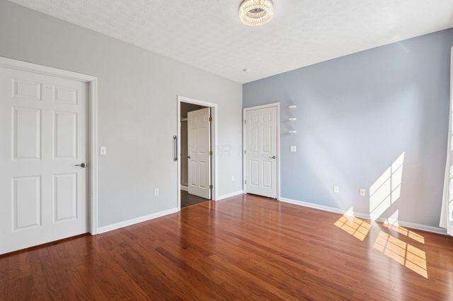 8848 Linksway Drive, Powell, OH 43065