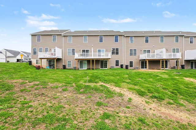 104 MAGNOLIA DR, Middletown, PA 17057