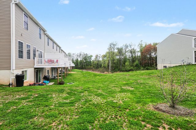 104 MAGNOLIA DR, Middletown, PA 17057