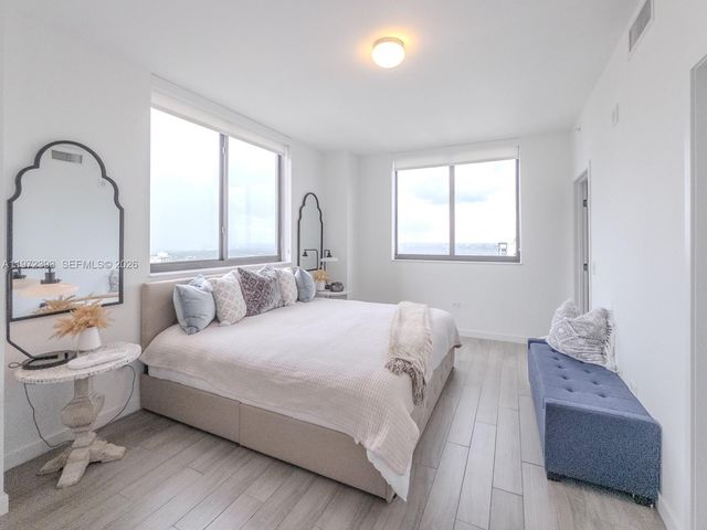 999 SW 1st Ave 3204, Miami, FL 33130