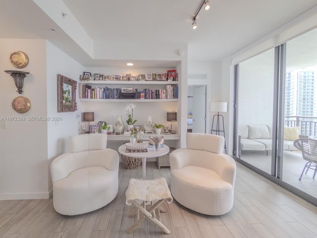 999 SW 1st Ave 3204, Miami, FL 33130