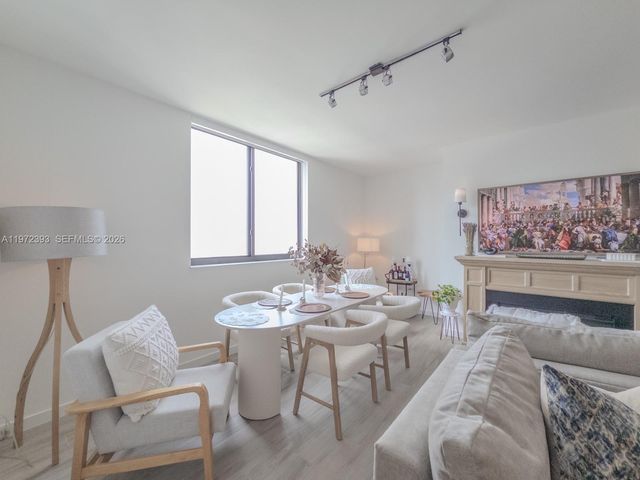 999 SW 1st Ave 3204, Miami, FL 33130