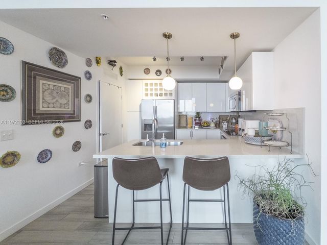 999 SW 1st Ave 3204, Miami, FL 33130