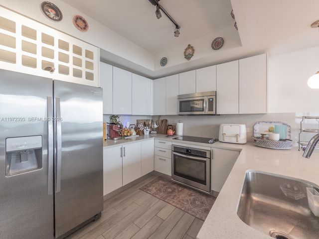 999 SW 1st Ave 3204, Miami, FL 33130