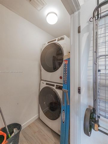 999 SW 1st Ave 3204, Miami, FL 33130