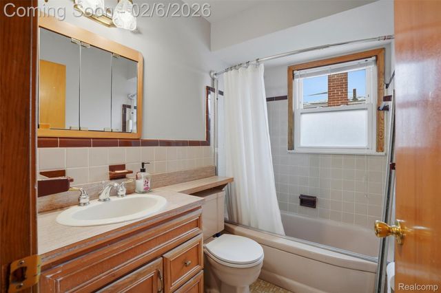 24404 Cubberness Street, St. Clair Shores, MI 48080