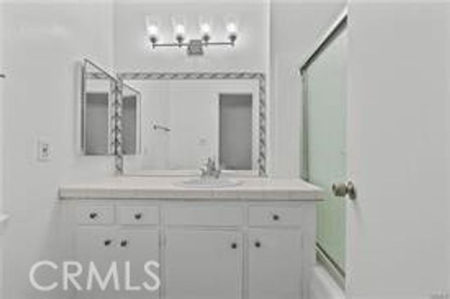 5349 Newcastle Avenue 18, Encino, CA 91316