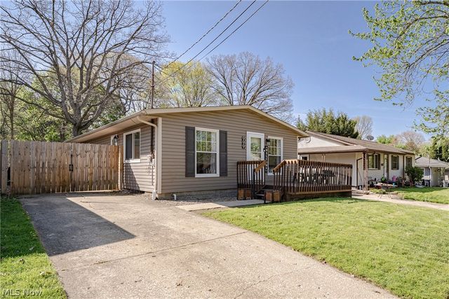 999 Morningview Avenue, Akron, OH 44305