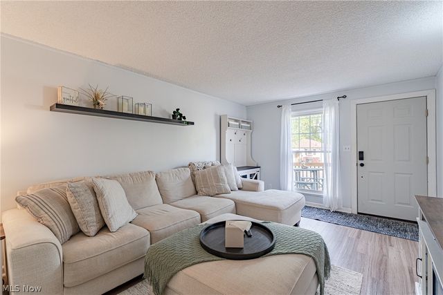 999 Morningview Avenue, Akron, OH 44305