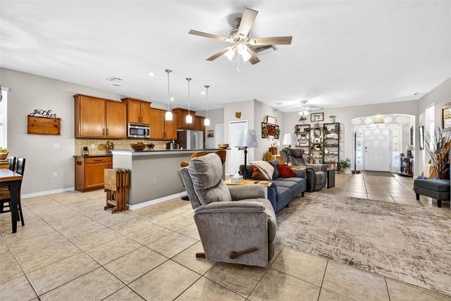 808 BRONZE BUSH COURT, Plant City, FL 33566