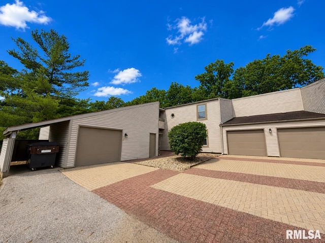5646 N Withershin Pt, Peoria, IL 61615