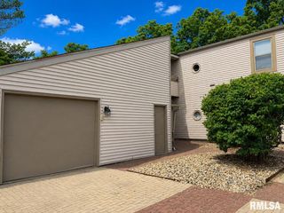5646 N Withershin Pt, Peoria, IL 61615